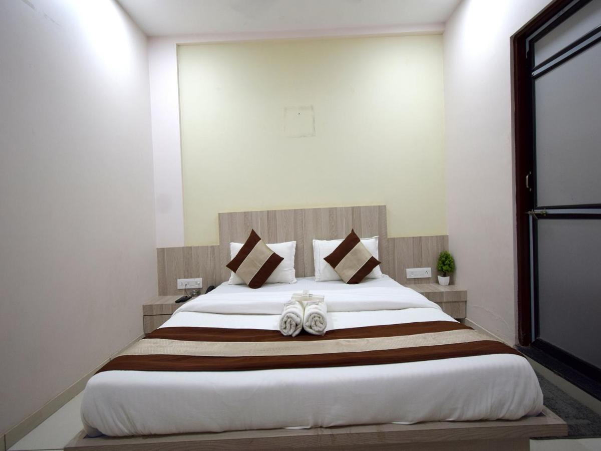 Hotel Embassy Kalol Exterior foto