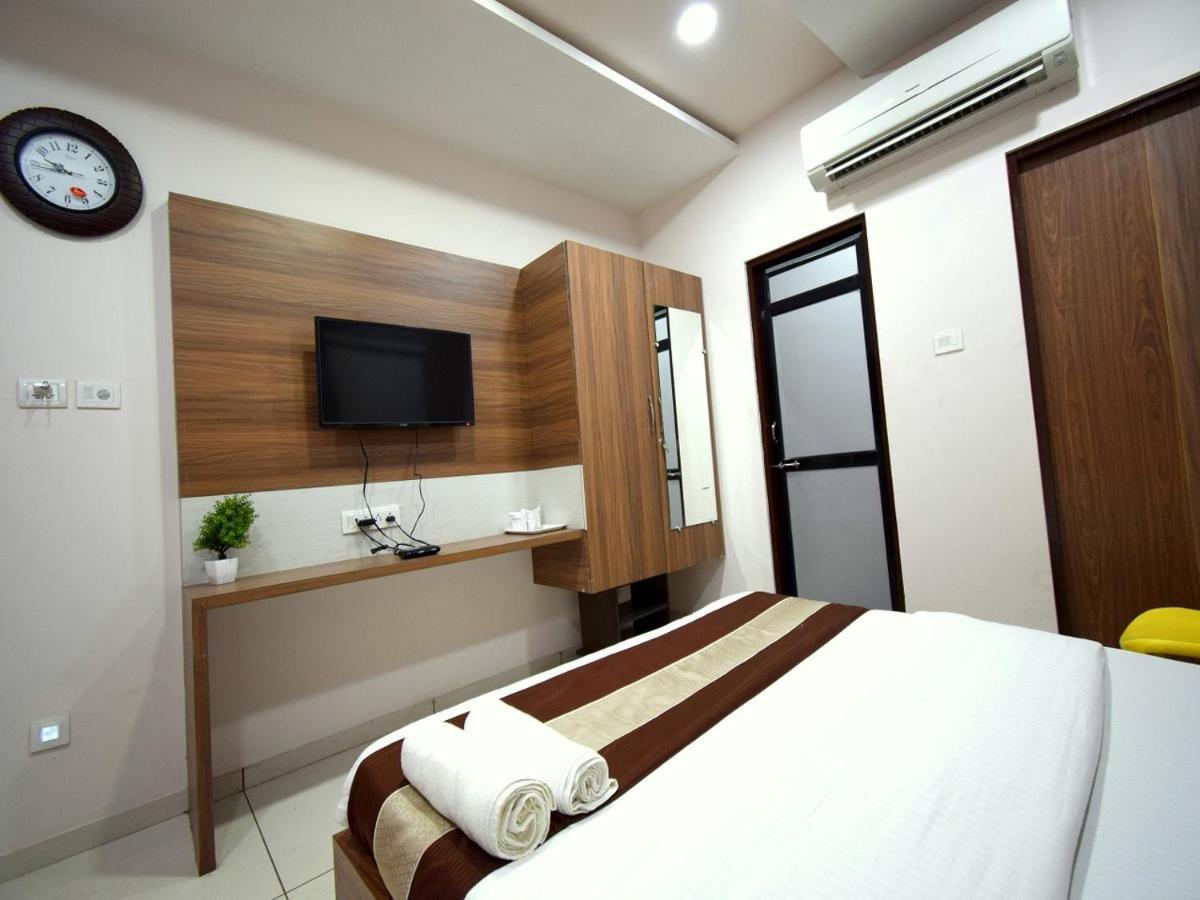 Hotel Embassy Kalol Exterior foto